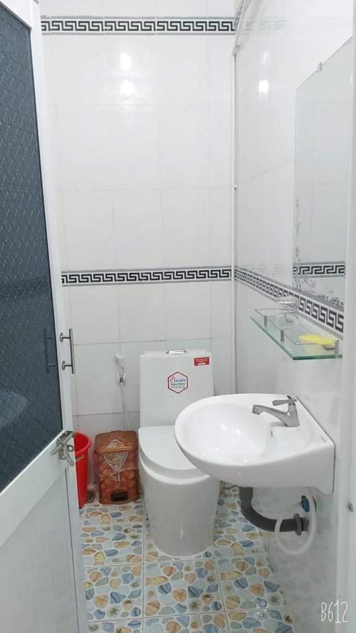 Nhà Nghỉ NgọC PhuọNg Hon Son Hotel Lai Son Kültér fotó