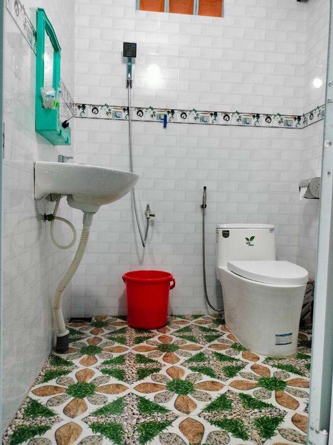 Nhà Nghỉ NgọC PhuọNg Hon Son Hotel Lai Son Kültér fotó