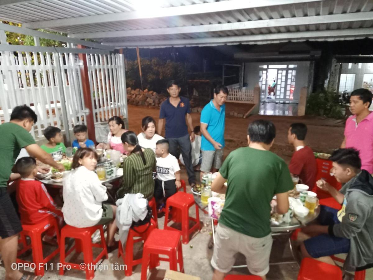 Nhà Nghỉ NgọC PhuọNg Hon Son Hotel Lai Son Kültér fotó